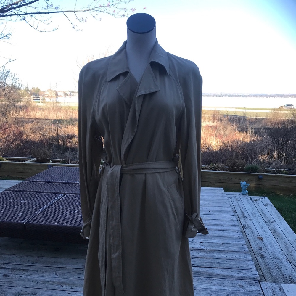 Vintage Gap Trench coat wrap.